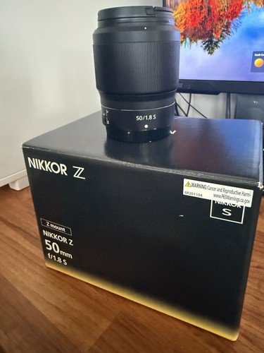 Nikon nikkor 50mm - z, f/1.8